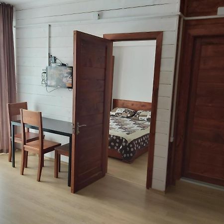 Hotel Mgzavrebi Бакуриани Экстерьер фото