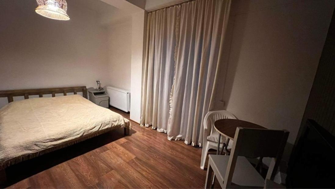 Hotel Mgzavrebi Бакуриани Экстерьер фото
