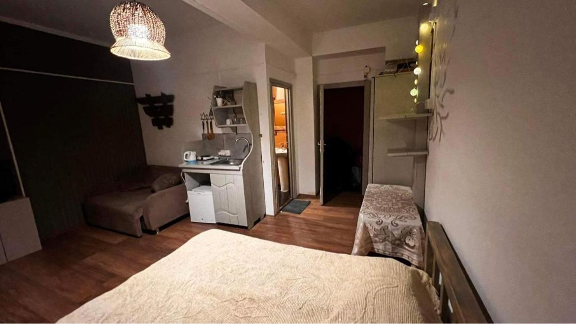 Hotel Mgzavrebi Бакуриани Экстерьер фото