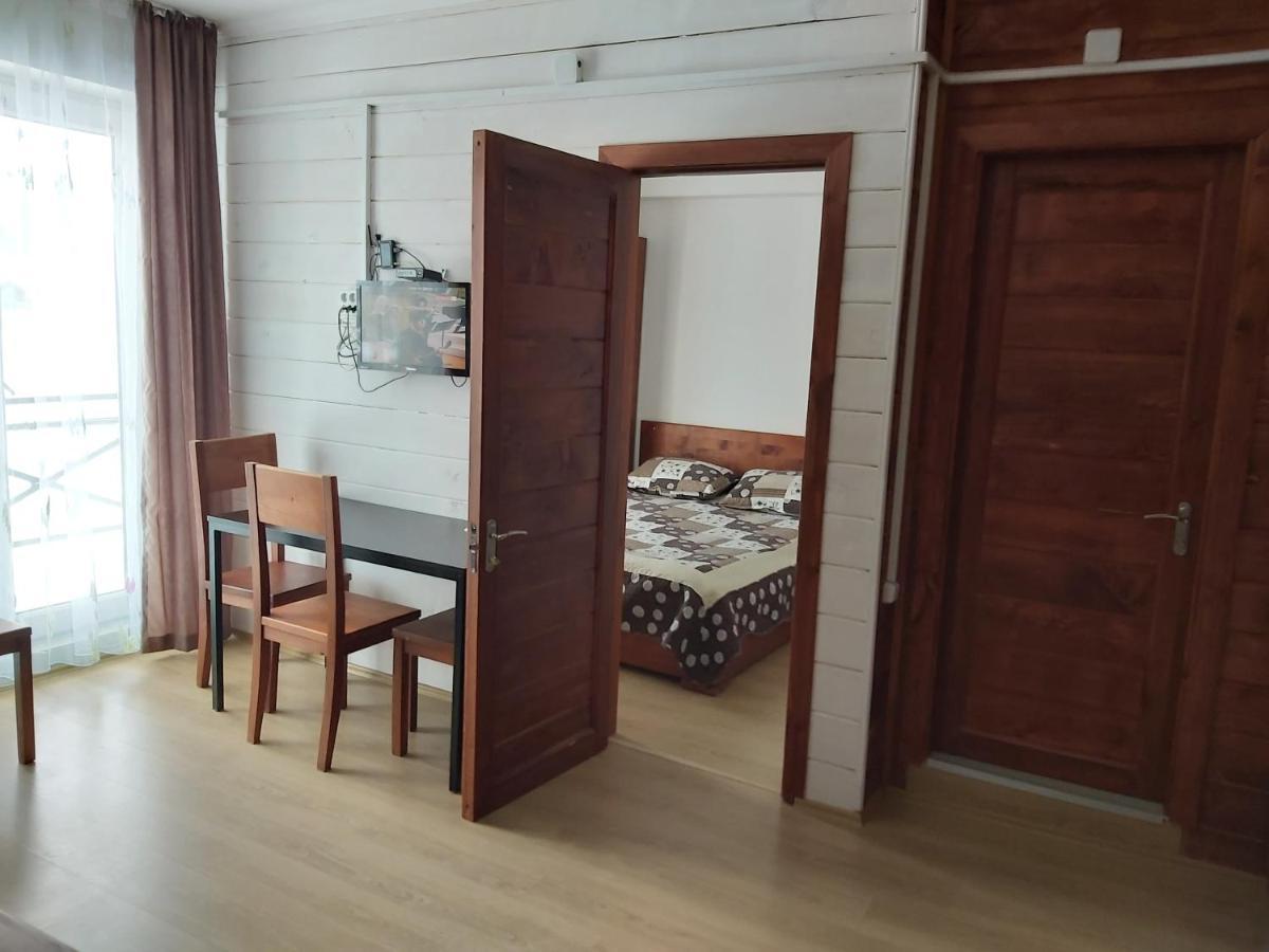 Hotel Mgzavrebi Бакуриани Экстерьер фото